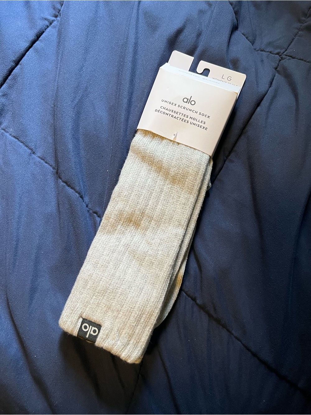 Alo Unisex Scrunch Socks Size Large in Grey